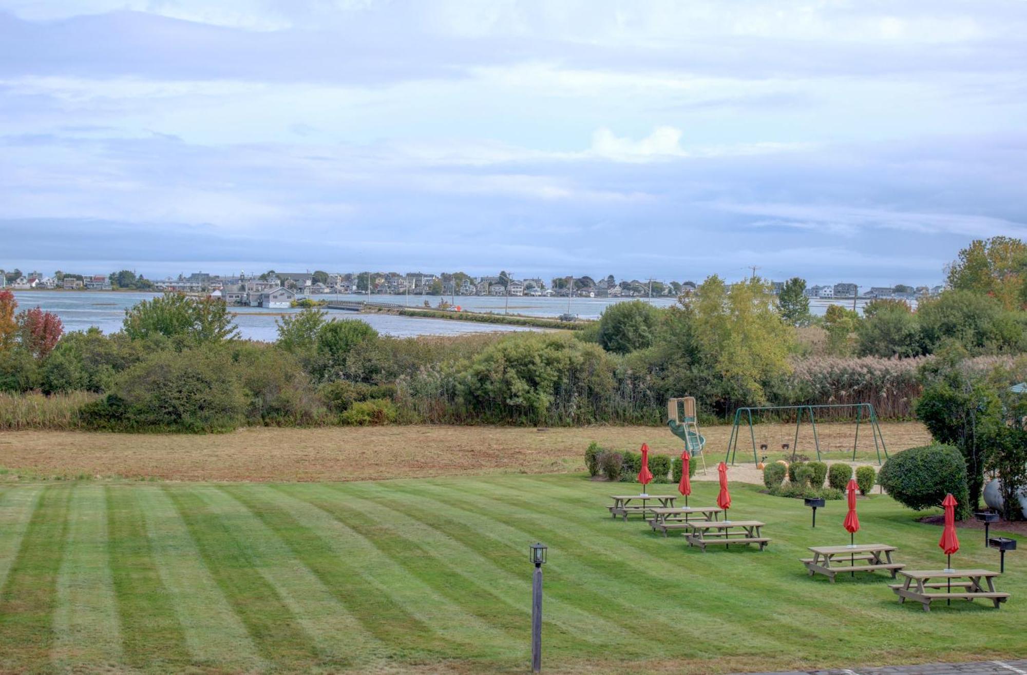 Misty Harbor Resort Уэллс Экстерьер фото